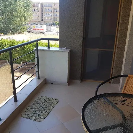 Apartments near the sea アパート サニービーチ